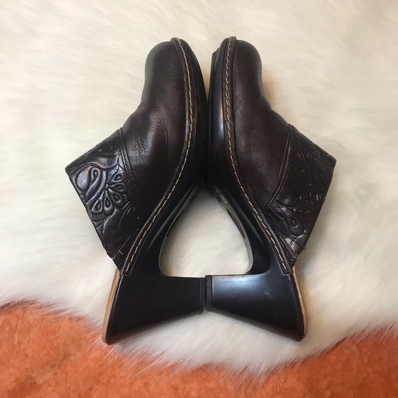 Sofft ⚜️ Dark Brown Embossed Design Leather Mule - Picture 5 of 12
